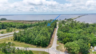 This offering consists of a 2.2-acre parcel with 650 feet of - photo 4