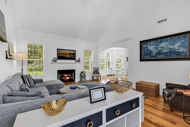 Welcome to 261 Chamberlin Road, an exceptional custom brick - photo 11