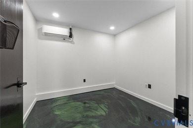 Prime Commercial Opportunity - Two Buildings on One Parcel! This - photo 17