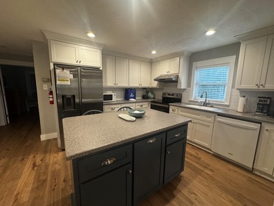 Welcome to The Fort, a beautifully renovated fully furnished - photo 19