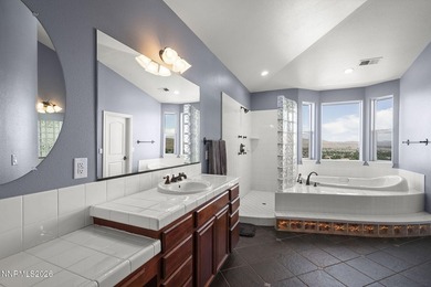 Experience breathtaking views, exceptional space, and refined - photo 21