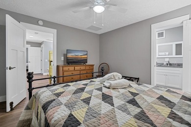 Welcome to The Fort, a beautifully renovated fully furnished - photo 31