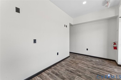 Prime Commercial Opportunity - Two Buildings on One Parcel! This - photo 35