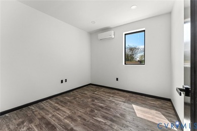Prime Commercial Opportunity - Two Buildings on One Parcel! This - photo 41