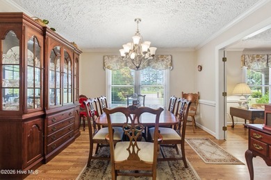 Embrace the perfect blend of classic architectural charm and - photo 4