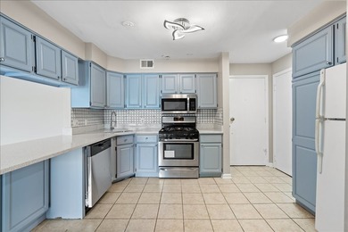 Best value in Rolling Meadows! This spacious 2-bedroom - photo 14
