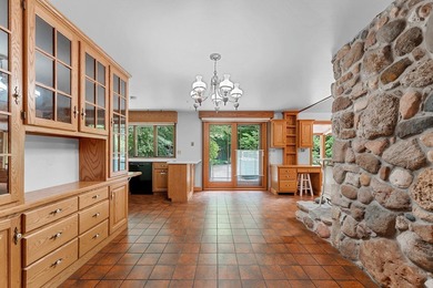 LIST PRICE IS $799,900 W/OPENING BID OF $500,000. Property may - photo 14