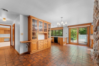 LIST PRICE IS $799,900 W/OPENING BID OF $500,000. Property may - photo 15