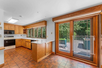 LIST PRICE IS $799,900 W/OPENING BID OF $500,000. Property may - photo 16