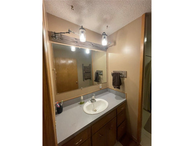 Well maintained Brick Home with 2 car attached garage. Fenced in - photo 21