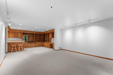 LIST PRICE IS $799,900 W/OPENING BID OF $500,000. Property may - photo 25