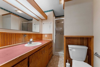 LIST PRICE IS $799,900 W/OPENING BID OF $500,000. Property may - photo 38