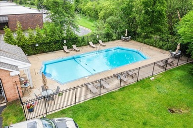 Best value in Rolling Meadows! This spacious 2-bedroom - photo 41