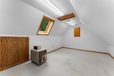 LIST PRICE IS $799,900 W/OPENING BID OF $500,000. Property may - photo 48