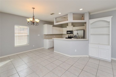Welcome home to this charming 3 bedroom, 2 bath residence - photo 12