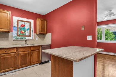 Welcome to 87 Mount Matterhorn Lane in sought-after Holiday City - photo 13