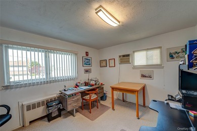 Welcome to this well-maintained and spacious 4-bedroom - photo 15