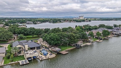 Nestled in the heart of Horseshoe Bay, this beautifully - photo 17