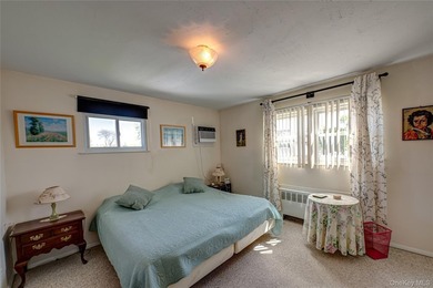 Welcome to this well-maintained and spacious 4-bedroom - photo 18