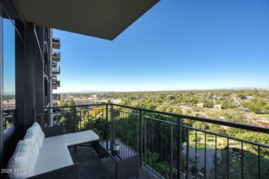 Enjoy iconic, unobstructed views of the Japanese Friendship