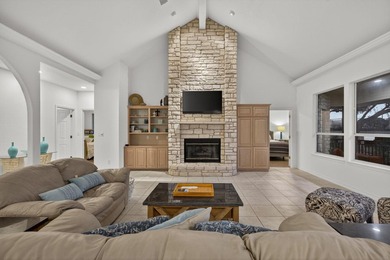 Nestled in the heart of Horseshoe Bay, this beautifully - photo 22