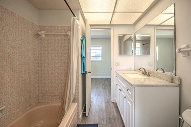 OWNER OCCUPIED PLEASE CALL LISTING AGENT FOR - photo 22