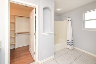Welcome home to this charming 3 bedroom, 2 bath residence - photo 23