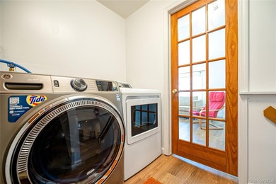 Welcome to this well-maintained and spacious 4-bedroom - photo 24