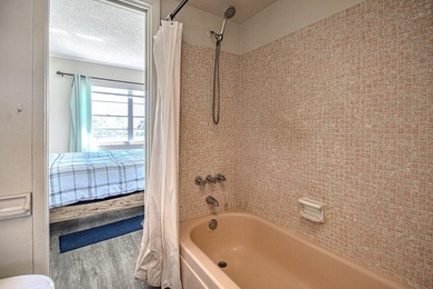 OWNER OCCUPIED PLEASE CALL LISTING AGENT FOR - photo 24