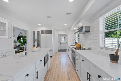 A turn-key investment opportunity in the heart of Mystic. This - photo 6