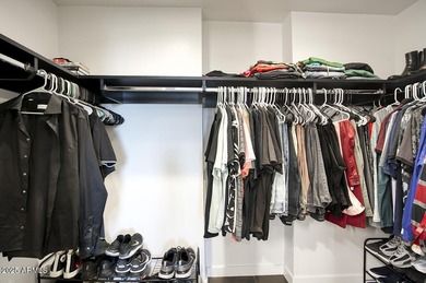 Enjoy iconic, unobstructed views of the Japanese Friendship