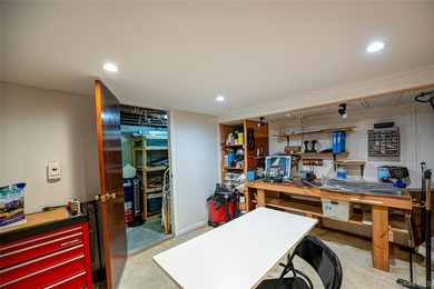 Welcome to this well-maintained and spacious 4-bedroom - photo 27