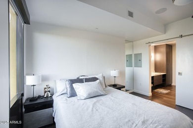 Enjoy iconic, unobstructed views of the Japanese Friendship