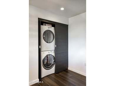 Enjoy iconic, unobstructed views of the Japanese Friendship