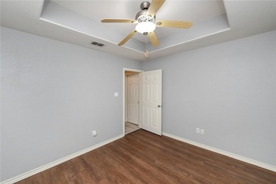 Welcome home to this charming 3 bedroom, 2 bath residence - photo 31