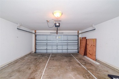 Welcome home to this charming 3 bedroom, 2 bath residence - photo 34