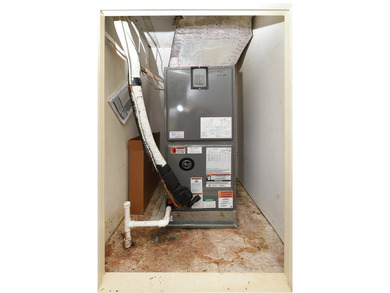Welcome home to this charming 3 bedroom, 2 bath residence - photo 35