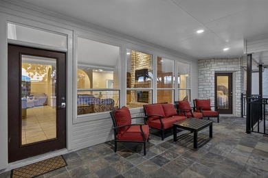 Nestled in the heart of Horseshoe Bay, this beautifully - photo 37
