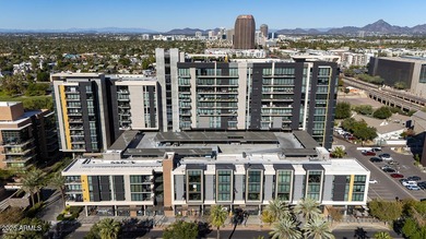 Enjoy iconic, unobstructed views of the Japanese Friendship