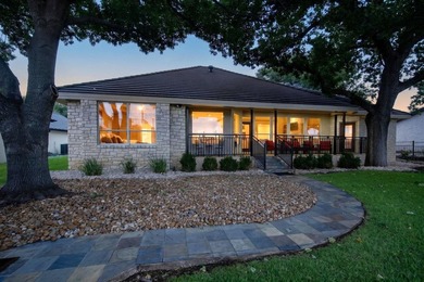 Nestled in the heart of Horseshoe Bay, this beautifully - photo 38