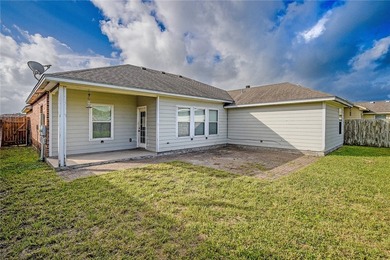 Welcome home to this charming 3 bedroom, 2 bath residence - photo 39