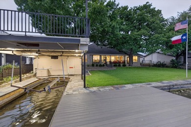 Nestled in the heart of Horseshoe Bay, this beautifully - photo 40