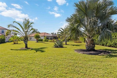 STUNNING BACKYARD WITH GORGEOUS PALMS!!!! HIGH CEILINGS AND SO