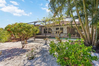 STUNNING BACKYARD WITH GORGEOUS PALMS!!!! HIGH CEILINGS AND SO