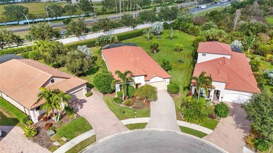 STUNNING BACKYARD WITH GORGEOUS PALMS!!!! HIGH CEILINGS AND SO