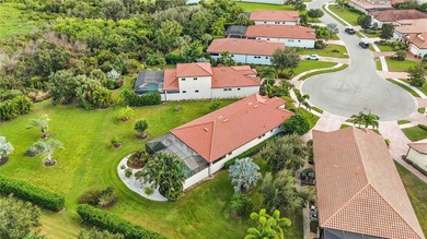 STUNNING BACKYARD WITH GORGEOUS PALMS!!!! HIGH CEILINGS AND SO