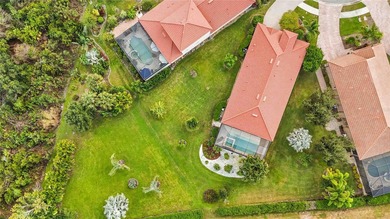 STUNNING BACKYARD WITH GORGEOUS PALMS!!!! HIGH CEILINGS AND SO