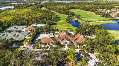 STUNNING BACKYARD WITH GORGEOUS PALMS!!!! HIGH CEILINGS AND SO