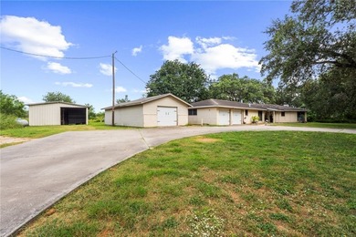 Country Living on 1.9 Acres in Sandia! Welcome to 100 County - photo 2