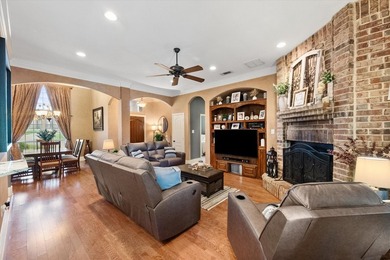 Welcome to your dream home! This beautifully maintained 4 - photo 7